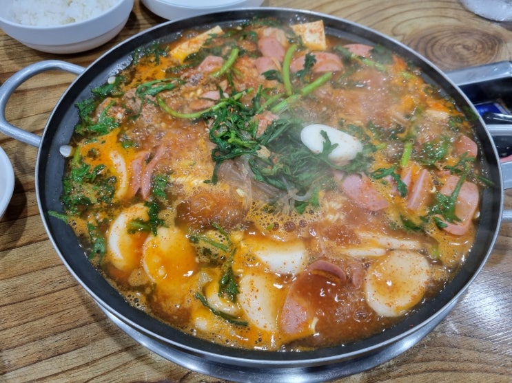  [서대문역 맛집] 직장인들의 소울 푸드 !! 권가네 의정부 부대찌개!!