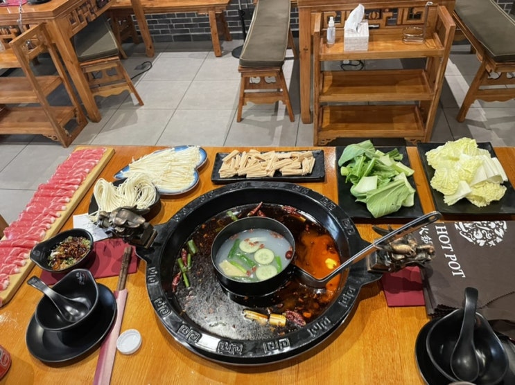  <스페인 발렌시아> 2일 연속 방문한 훠거 맛집 shullun hot pot, 캠퍼 및 판도라 쇼핑, city 포케