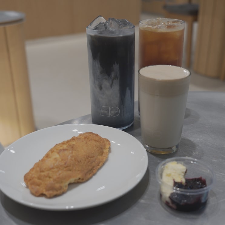  울산 달동 커피 디저트 맛집 "스몰굿커피" 울산점
