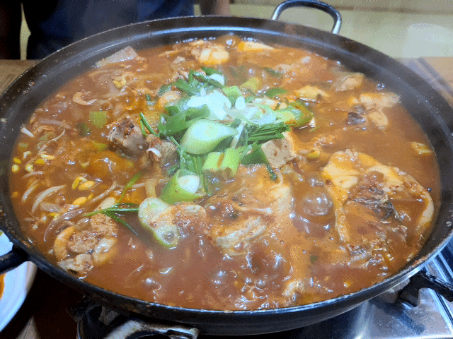  2번째 밥상 [민물새우 듬뿍 들어간 동태탕 맛집/국물이 자작한 제육 정식 맛집/고등어조림, 갈치조림 맛집] 김포 하성면 맛집 이랑