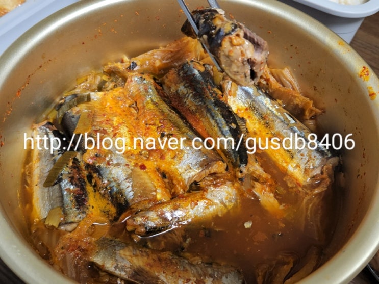 묵은지 꽁치조림 사골육수 넣어 간단하고 맛있게 ~ 묵은지 꽁치조림 사골육수 넣어 간단하고 맛있게 ~