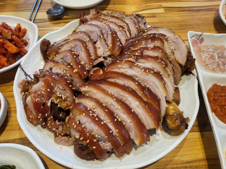  안양 족발 맛집 / 덕천족발 메가트리아 부근