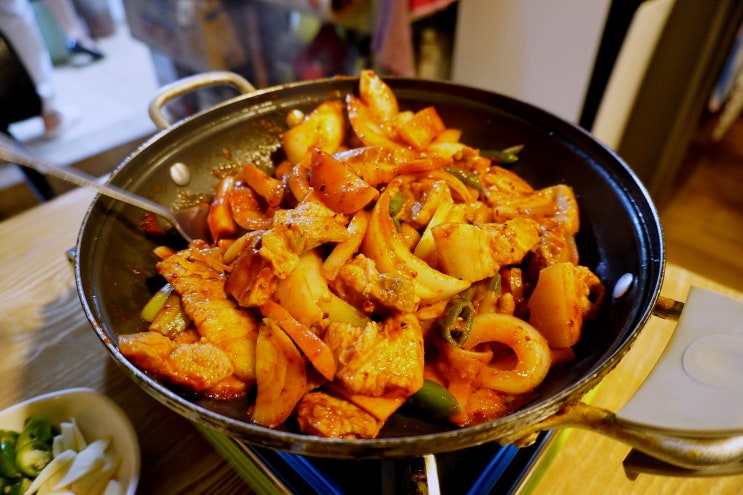 [안산 이동] 생고기두루치기가 맛있는 한대앞맛집(feat. 술집)/ 황토골