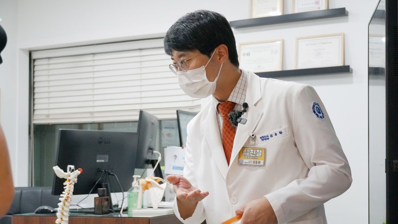 [KNN메디컬24시닥터스] 부산휴병원 정형외과 김동환 병원장 퇴행성관절염 치료