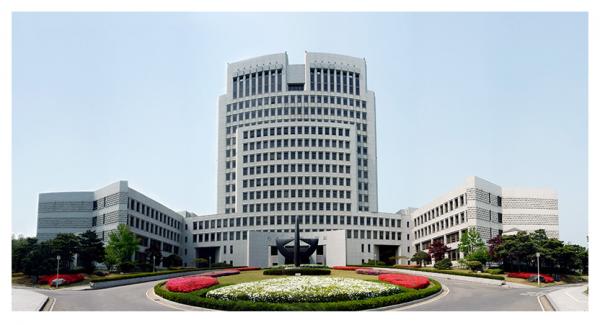 환자 대신 보험금 돌려받겠단 보험사들, 대법원서 잇따라 패소 환자 대신 보험금 돌려받겠단 보험사들, 대법원서 잇따라 패소