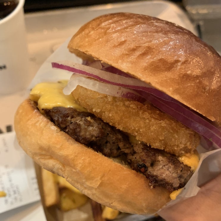 <서울 삼성역 맛집> 빵과 패티가 맛있는 코엑스 수제버거 맛집, "번패티번 현대백화점무역센터점"