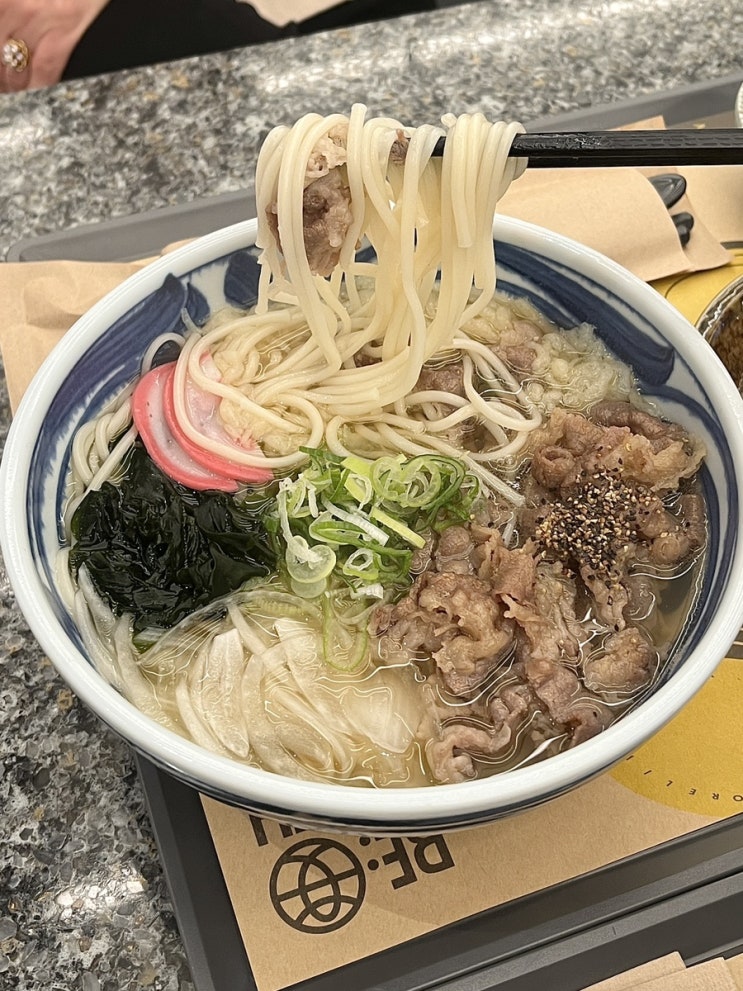  오시리아역 맛집 진가와 롯데아울렛 동부산점 애견동반 가능해