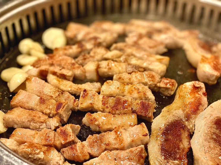  서울 신도림 맛집 | 소주 2천원에 고기보다 술을 더 먹게 되는 고기집 "오감만족"