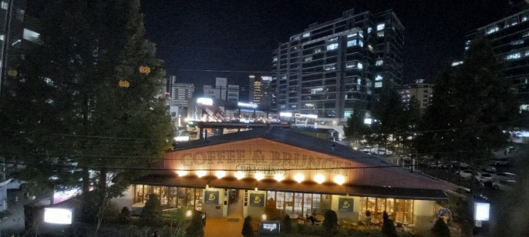  구로디지탈단지역까페 메이비 오레그랏세,  멜론티라미스케익 후기   초대형까페의 즐거움