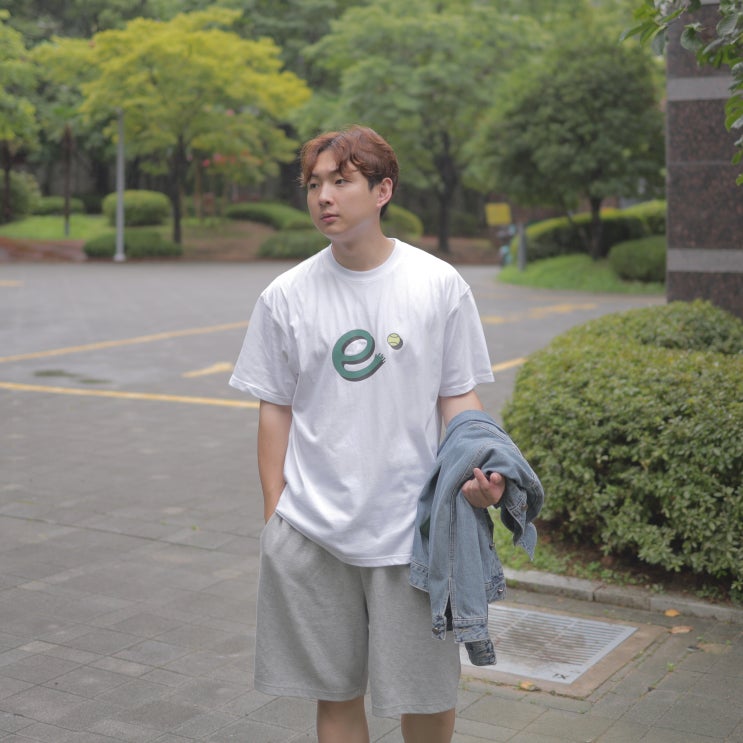 활기찬 캐쥬얼 코디! 테니스 의류 브랜드 테니즐, 남자 루즈핏 반팔티