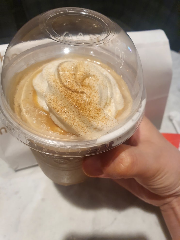 투썸 요기요로 할인받고 트러플머쉬룸 치즈 파니니 먹어봤어요