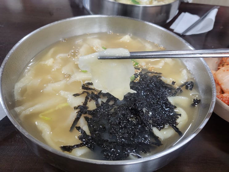  인계동 얇은 수제비가 일품인곳 [옛날손칼국수]