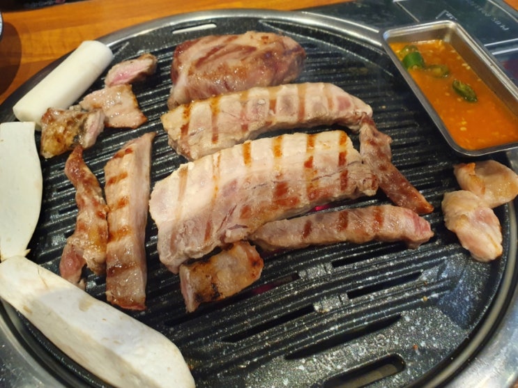 [ 광교 광교중앙역 ] 삼백식당 - 돼지고기