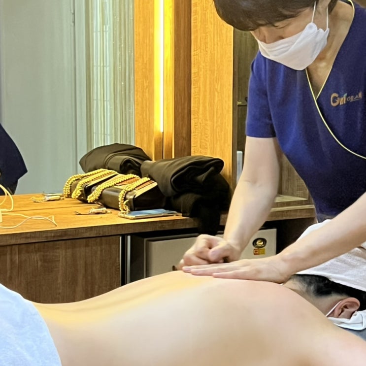  동성로피부관리맛집 짐에스테틱에서 웨딩관리 승모근관리 받아요