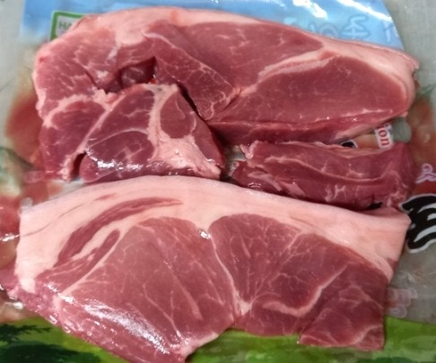  덜 익혀먹은 지리산흑돼지 박화춘박사의 순수혈통버크셔K  앞다리살