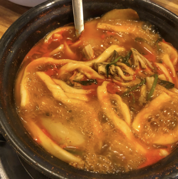  [여의도] 입짧은 햇님의 맛집, 버섯과 미나리, 칼국수가 무한리필되는 샤브샤브 맛집 "가양 칼국수 버섯 매운탕"