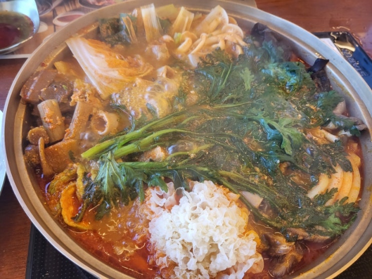  서서울CC 맛집 느티나무집 진한 국물이 일품!명품 곱창전골