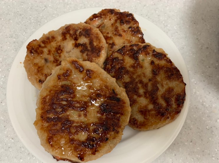 수제 떡갈비 간편식 바로본 아로니아 장터 떡갈비 오리지널맛 견과맛 아이 반찬으로 최고네요! 수제 떡갈비 간편식 바로본 아로니아 장터 떡갈비 오리지널맛 견과맛 아이 반찬으로 최고네요!