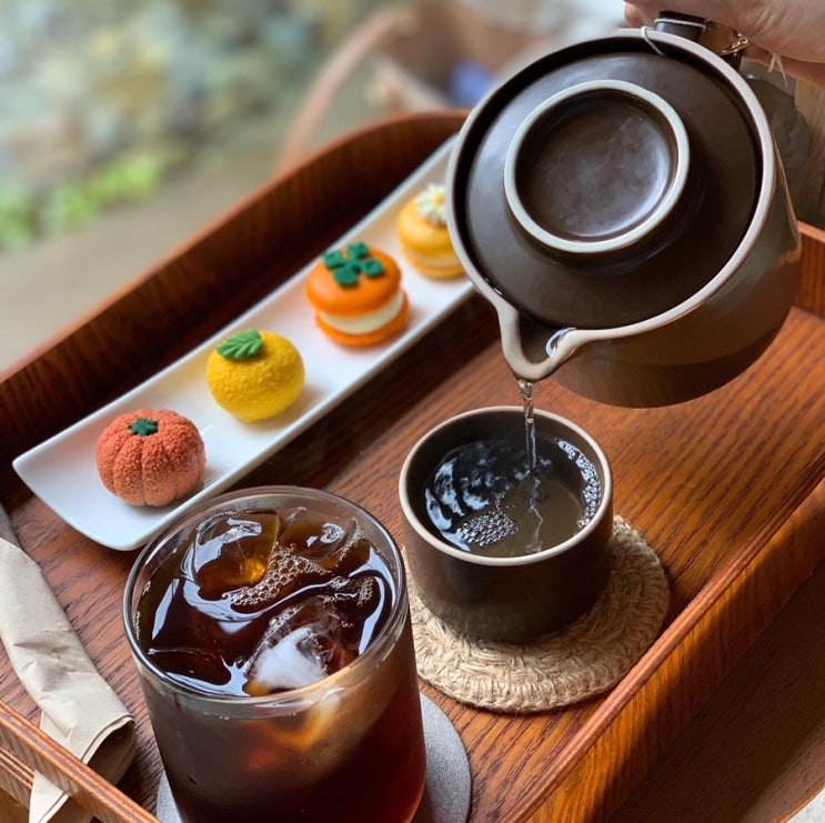 홍대에도 한옥카페가?! 세상 평온한 신이도가..! 온통 아름답다! (메뉴가격 포함) 홍대에도 한옥카페가?! 세상 평온한 신이도가..! 온통 아름답다! (메뉴가격 포함)