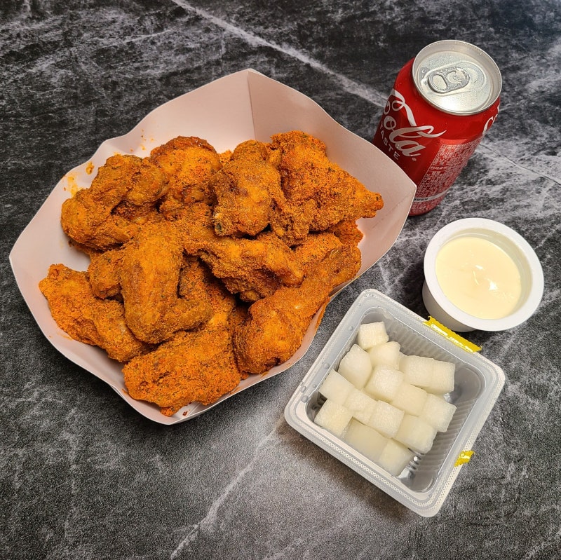 매콤한 BHC치킨 메뉴 주말저녁 야식 매운 핫 뿌링클 HOT 후기! : 네이버 블로그