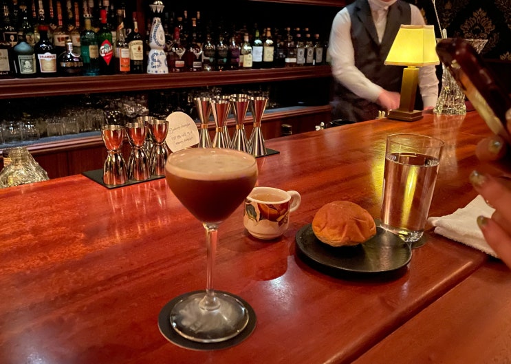 [청담 압구정 BAR] 분위기 좋고, 칵테일 맛 좋은 바 엠바고(Bar Embargo)