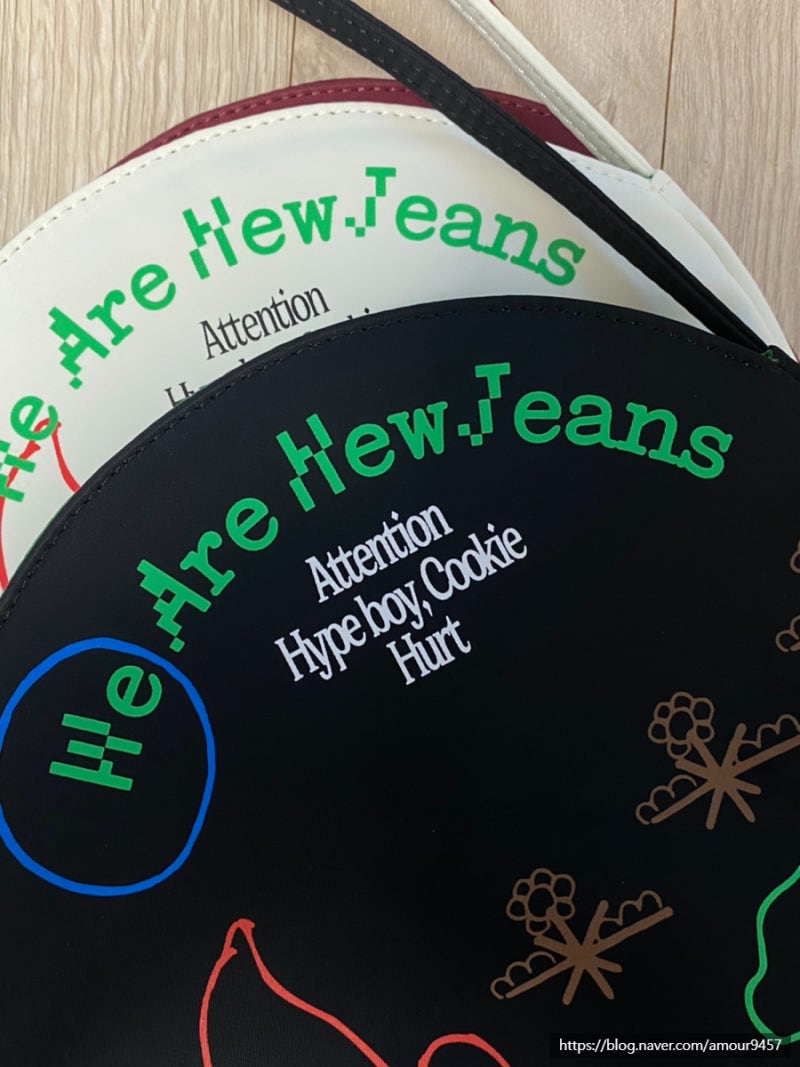 NewJeansグッズ開封 / アルバムバッグ、Tシャツ、エコバッグ、スマホケース、グリップトック、しおり、フォトセットなど