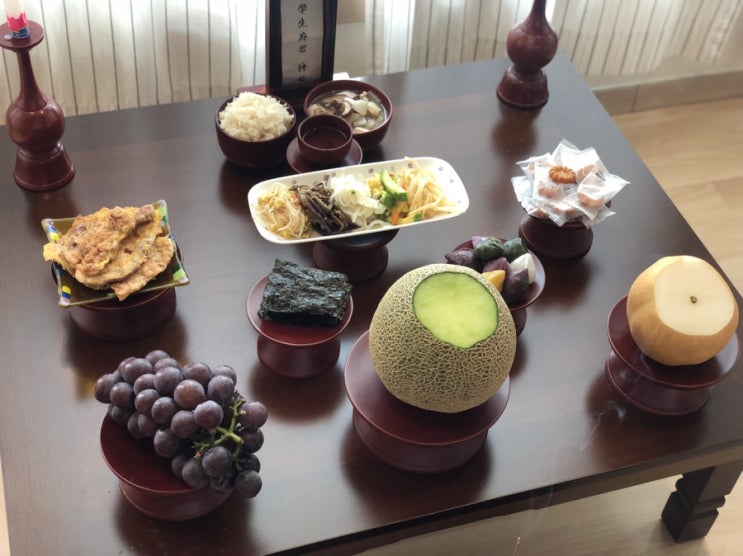  올해는 더 간소한 추석 차례상 전찌개 대신 육전과 비빔면