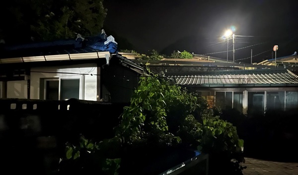 사방이 할매네 집, 밤에 불이 꺼지면 비상입니다 사방이 할매네 집, 밤에 불이 꺼지면 비상입니다