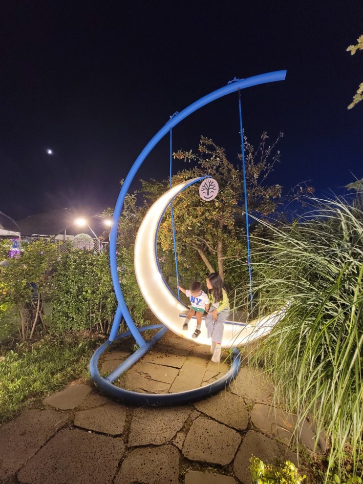  경기도 파주 퍼스트가든 / 야경과 별빛, 동물 먹이주기^_^ 모든곳이 포토존! (뗏목체험까지)