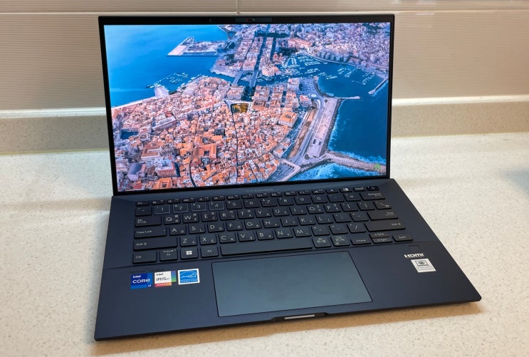  화상 회의를 위한 사무용 노트북 : ASUS ExpertBook B9 B9400CBA