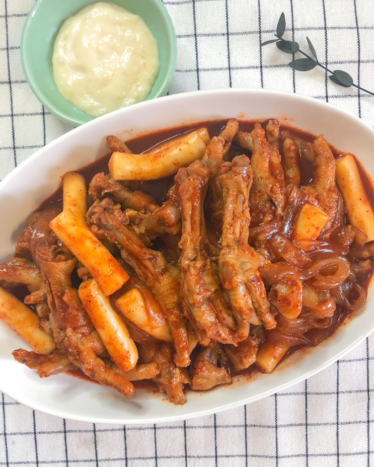  닭발에 미치다 닭발 밀키트 캠핑 밀키트