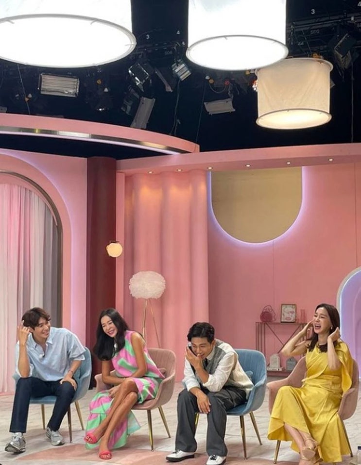 윤남기이다은 결혼식 참석한 '돌싱글즈' MC 군단, 관객석에서 만세삼창 외친 이지혜-이혜영 윤남기이다은 결혼식 참석한 '돌싱글즈' MC 군단, 관객석에서 만세삼창 외친 이지혜-이혜영