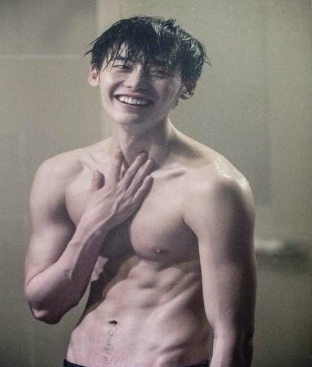  이종석 출연료 재산 건물 복근 알아보자