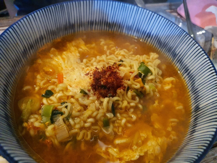  제주깡통집 내돈내산 후기 : 도민들이 찾는다는 제주 흑돼지 맛집에서 삼겹살과 라면에 빠져들었어요.