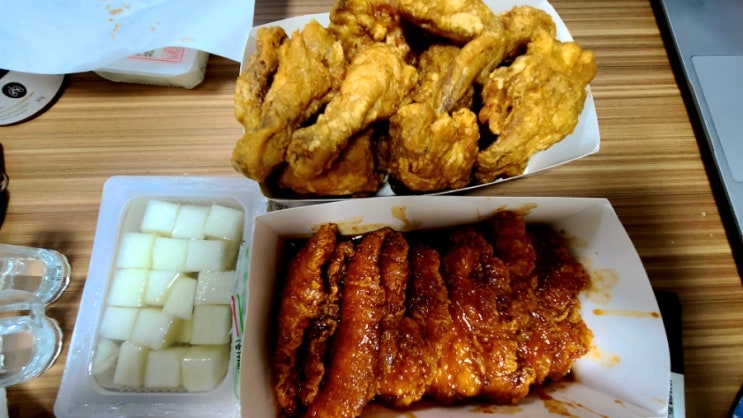  호식이두마리치킨 셋트메뉴 후라이드와 텐더