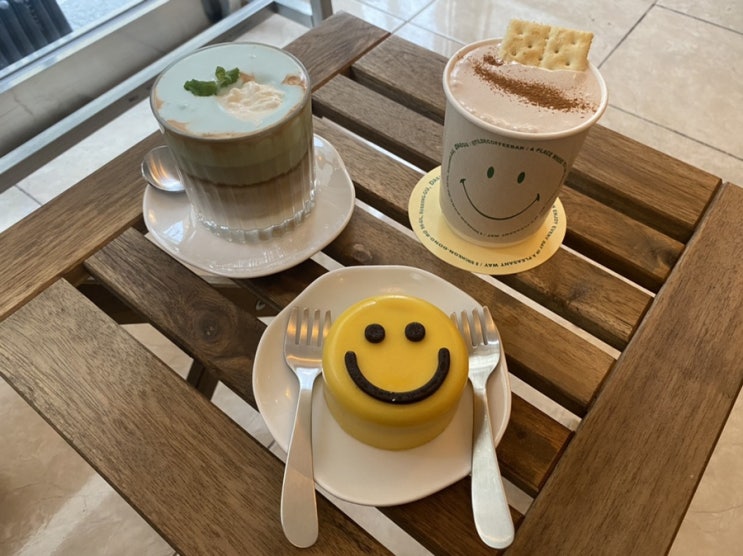  대구 신상카페 대구은행역카페 스마일 디저트 있는 틸더커피바 [ TILDE COFFEE BAR ]