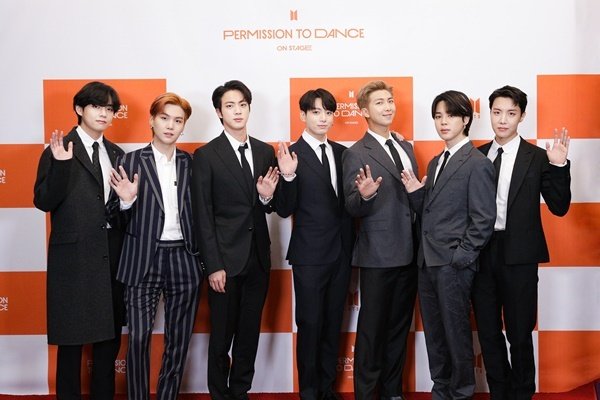 BTS도 군대 가야죠 국민 54% 병역특례 반대 병역법 개정안 BTS도 군대 가야죠 국민 54% 병역특례 반대 병역법 개정안