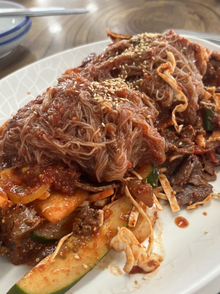 [목포/밥집] 소래기냉면 : 꼬소한 소고기 수육과 함께 먹는 인생 비빔 냉면 ️ (feat. 새우만두 )