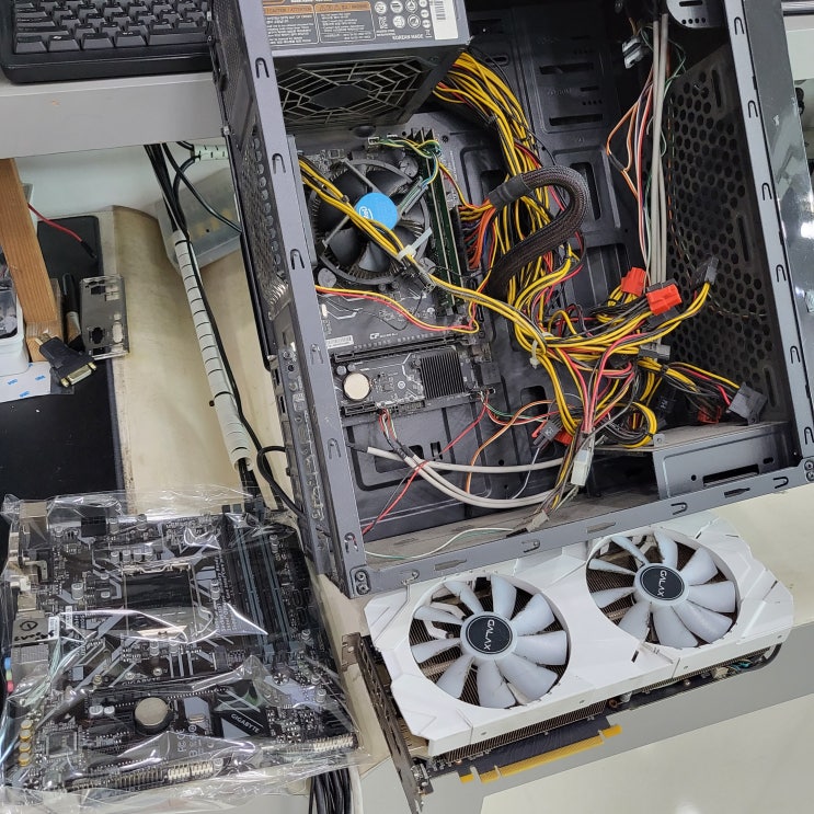  아주동 PC방 컴퓨터 메인보드 교체 및 배선 정리 작업