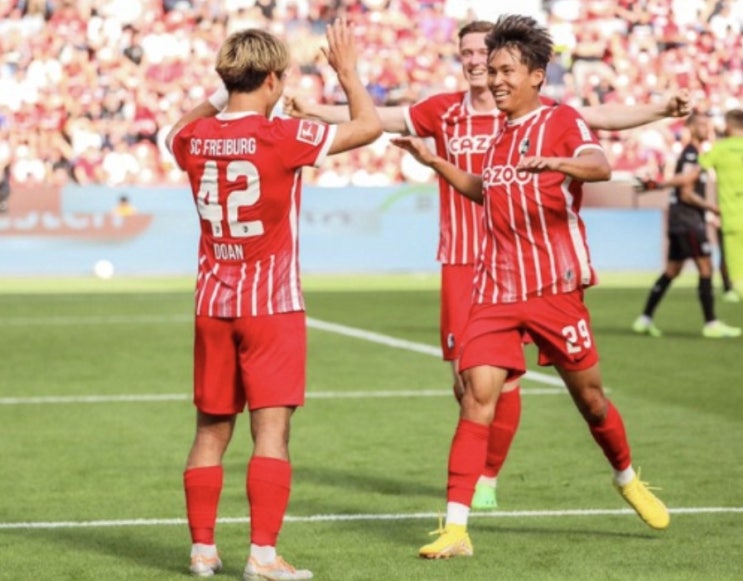 UEL 2022-23 UEFA 유로파리그 조별리그 1차전 낭트 올림피아 프라이부르크 카라바흐 츠르베나즈베즈다 AS모나코 페렌츠바로시 트라브존스포르 UEL 2022-23 UEFA 유로파리그 조별리그 1차전 낭트 올림피아 프라이부르크 카라바흐 츠르베나즈베즈다 AS모나코 페렌츠바로시 트라브존스포르