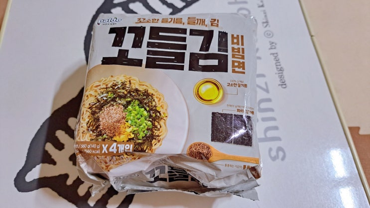 나 들깨 싫어하는데 팔도 꼬들김 비빔면을 먹어보았습니다. 먹을만하네? 나 들깨 싫어하는데 팔도 꼬들김 비빔면을 먹어보았습니다. 먹을만하네?