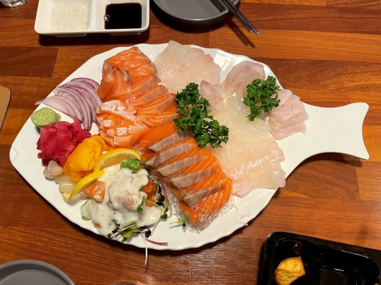  영일대 술집 / 포항 영일대 맛집 - 푸짐하게 숙성 연어광어 한접시 나오는 영일대 날로