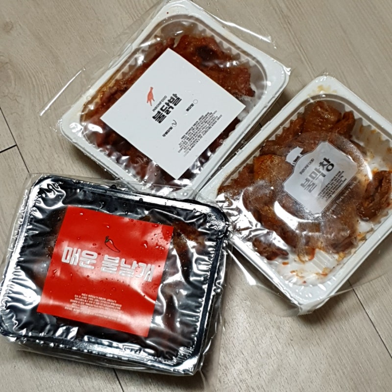 인본푸드 무뼈닭발과 개매운 닭날개 밀키트