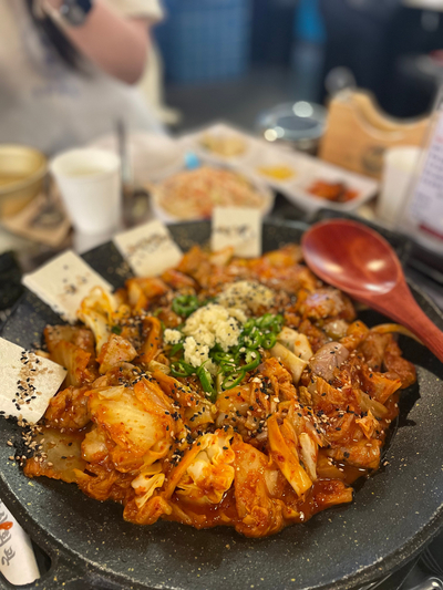  [판교 돼지김치 구이 맛집] 삼산회관 l 소주를 땡기게 하는 돼지김치 구이 맛집을 점심에 다녀왔다..(아쉽..ㅠ)