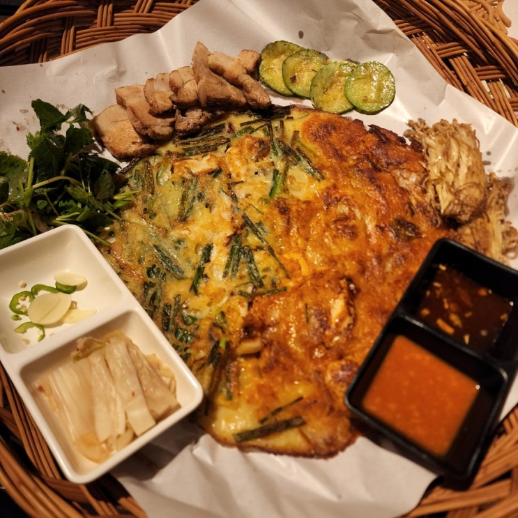  [강남역 술집] 서울 서초동 막걸리 맛집 '느린마을양조장' 강남점 여름, 가을, 해물파전, 모둠부침개, 골뱅이무침 후기