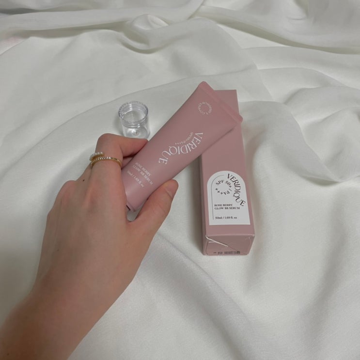  비비크림 추천 베리디크 글로우 비비세럼 남녀노소 사용할 수 있는 내추럴컬러예요