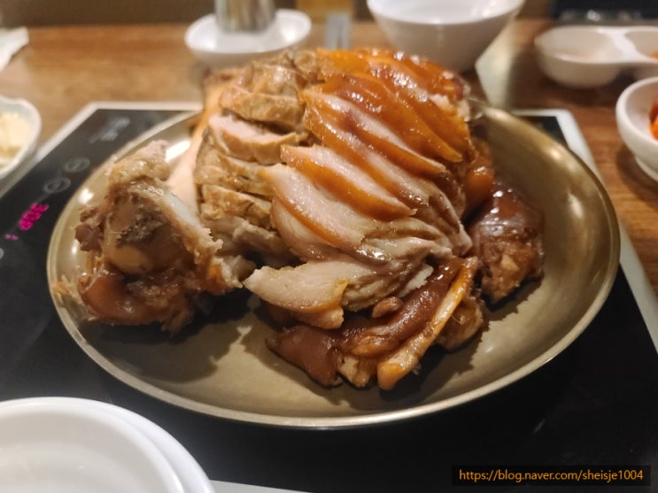 성신여대입구역 맛집 꿀단지 성신여대점 족발 보쌈이 맛있는 족발맛집에서 먹는 라텍스 콜라겐의 꿀맛