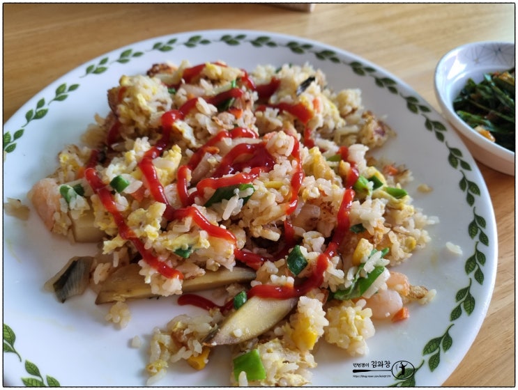 태송 새우볶음밥 / 간단한 즉석밥이지만 복잡하게 먹어보기