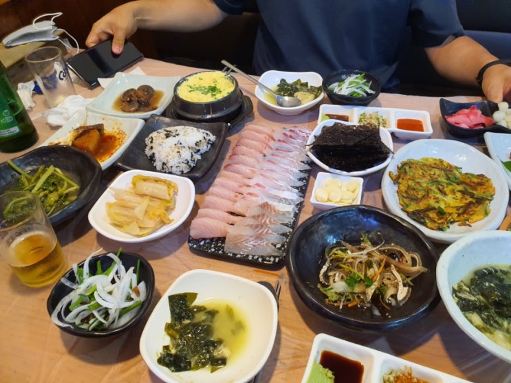  여수로컬맛집 어부지리! 삼치선어회 활어반 선어반 !!