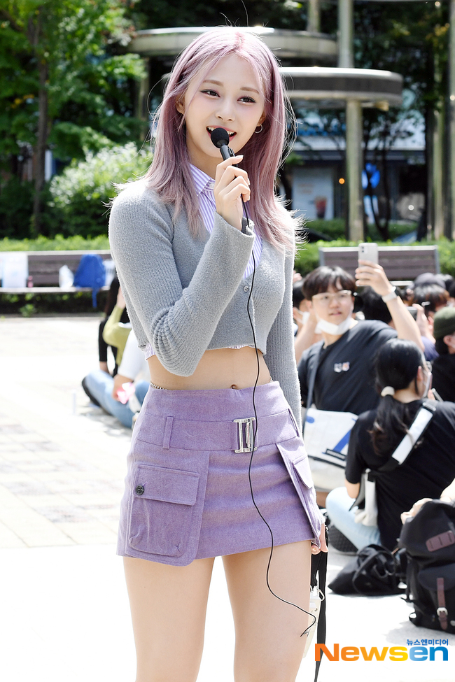 '기럭지 막내' 트와이스 멤버 쯔위, 출중한 이목구비로 그룹 내 비주얼의 중심을 맡은 사랑스런 막내 (ft. 프로필 출생 신체 학력 등) '기럭지 막내' 트와이스 멤버 쯔위, 출중한 이목구비로 그룹 내 비주얼의 중심을 맡은 사랑스런 막내 (ft. 프로필 출생 신체 학력 등)
